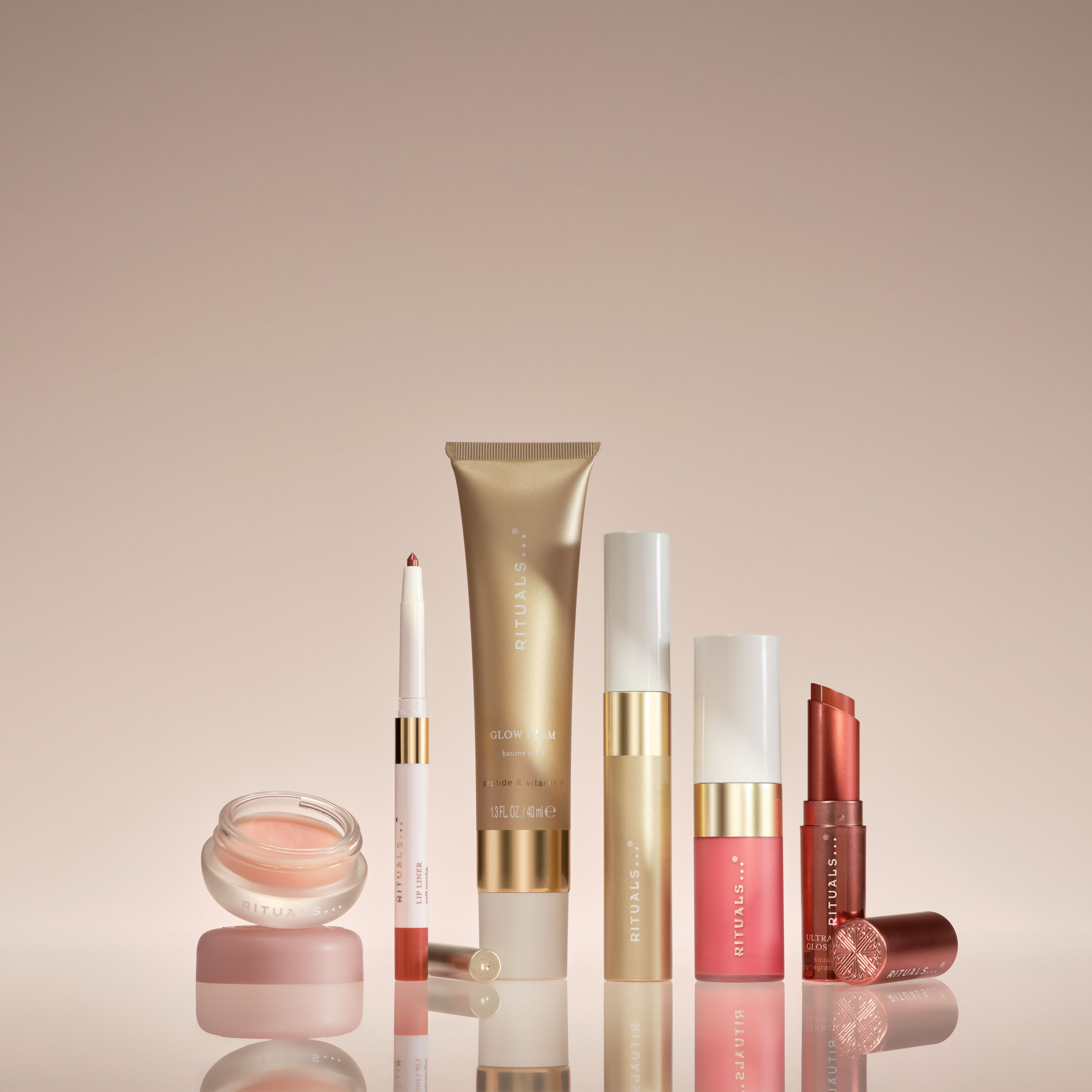 AR12040688 Lifestyle with Product Range