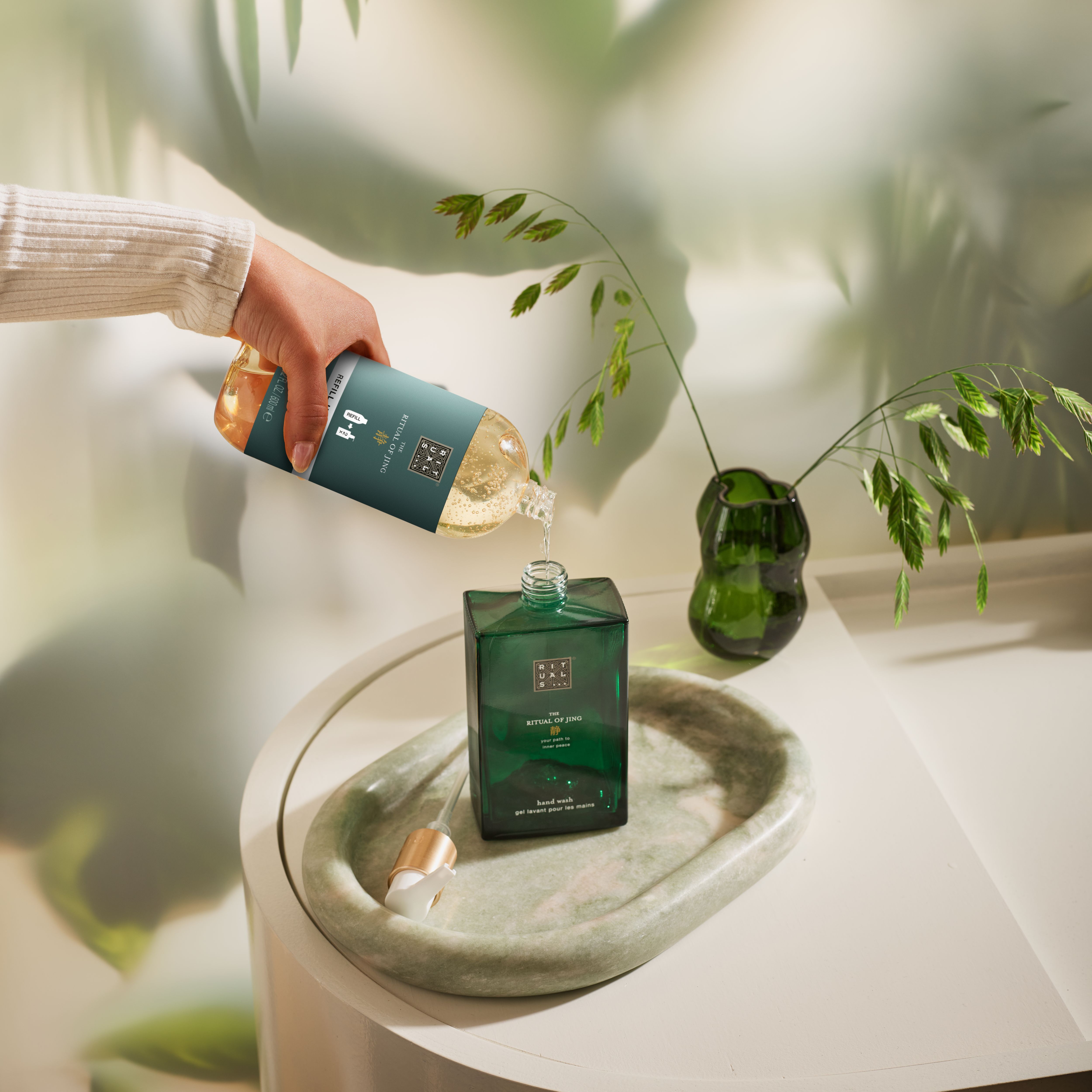 The Ritual of Jing Refill Hand Wash 600ml Lifestyle How to Use