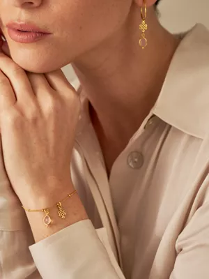 Vergoldetes Armband mit Schmuckstein