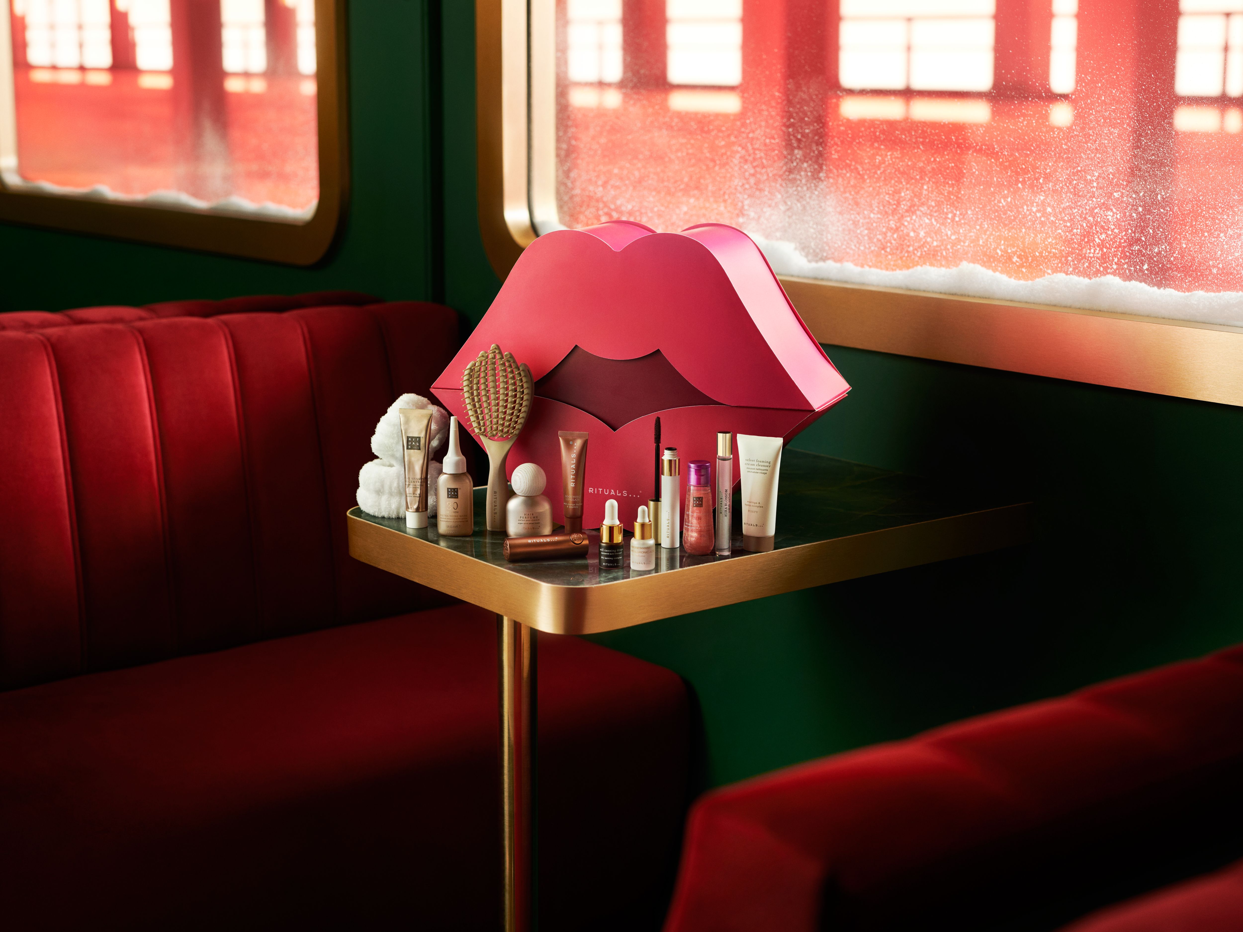 13 SURPRISE GIFTS, Deluxe Beauty Gift Set