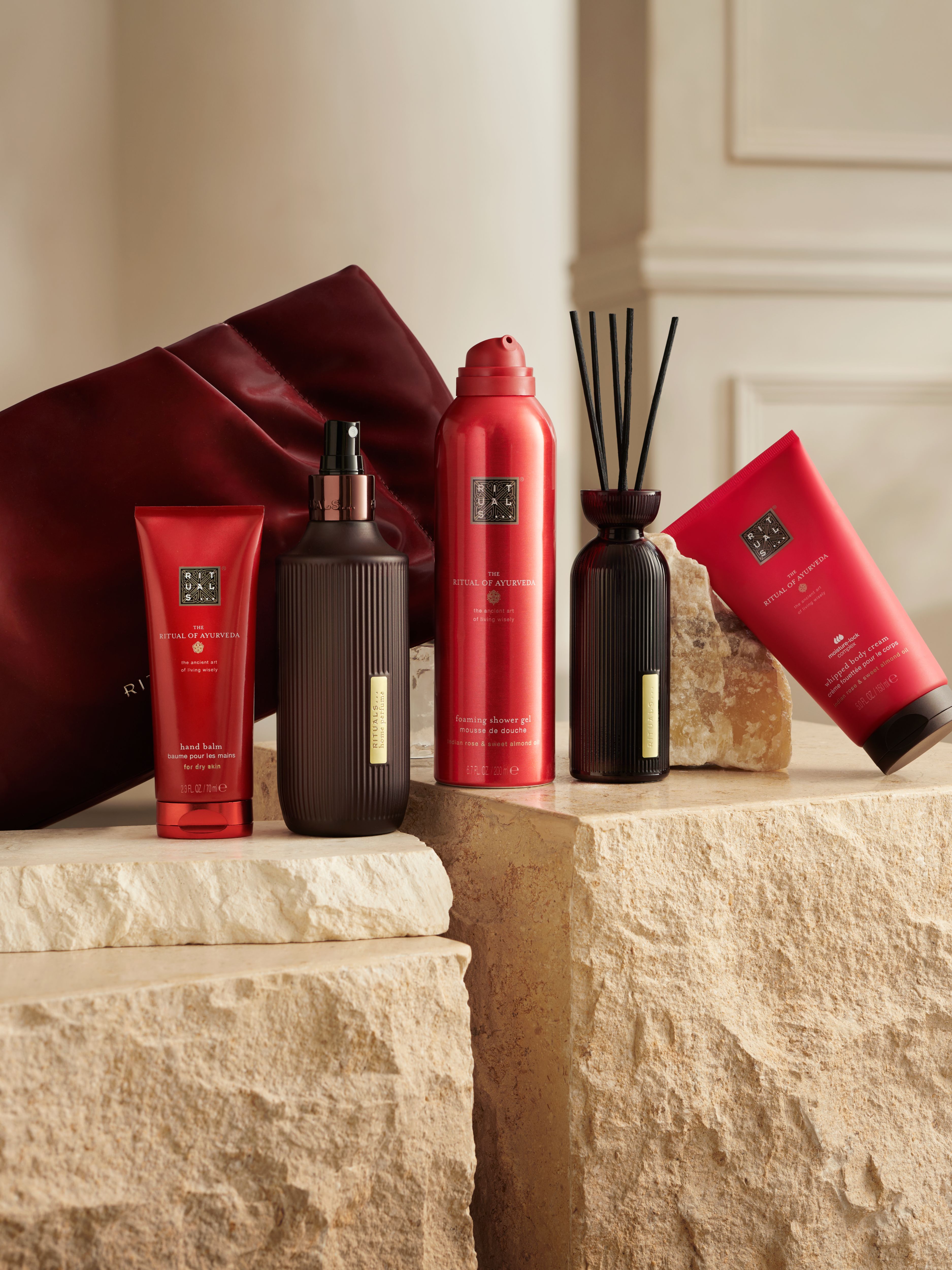 The Ritual of Ayurveda - Large Gift Set 2026 Lifestyle with Closed Pack