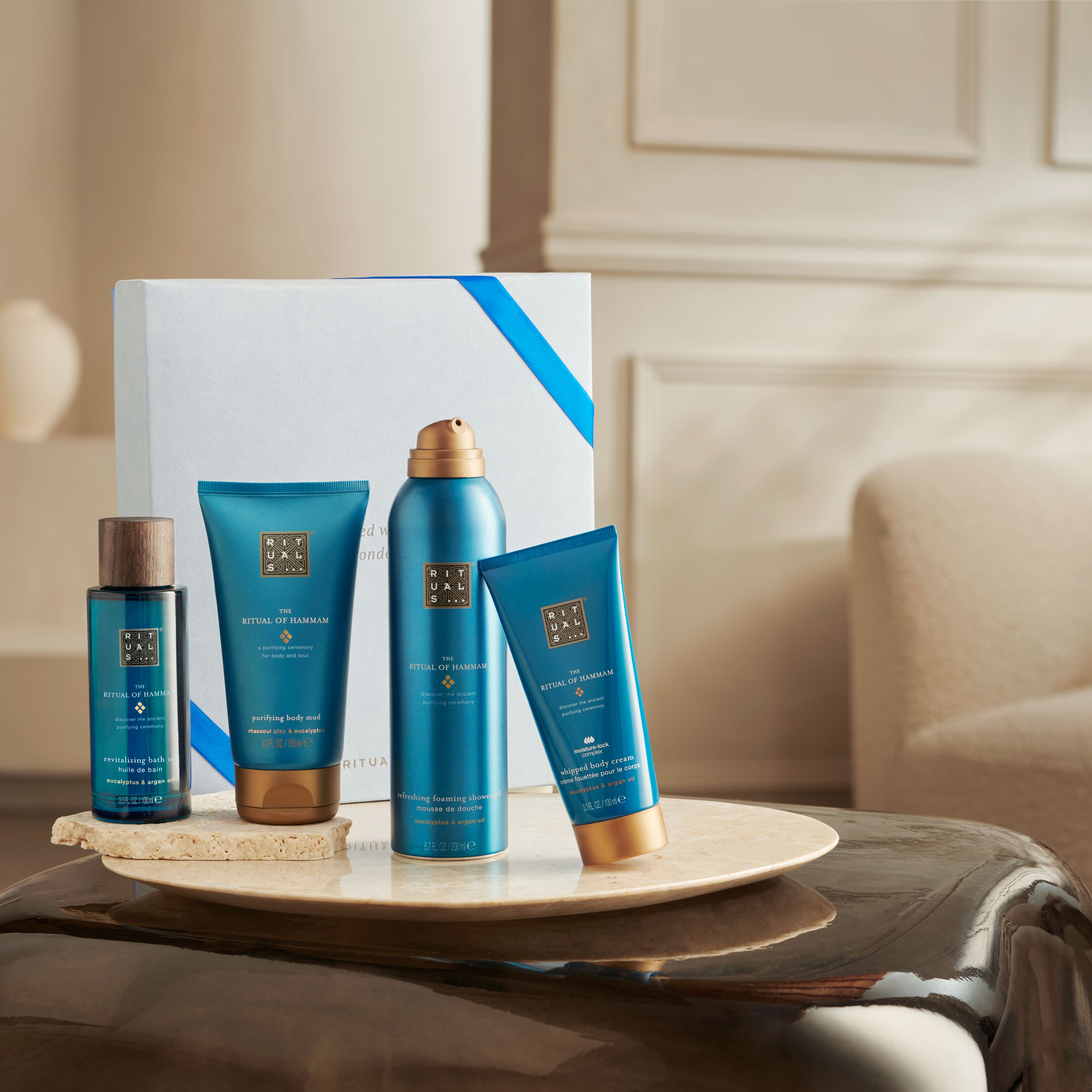 The Ritual of Hammam - Medium Gift Set 2026 Lifestyle with Closed Pack