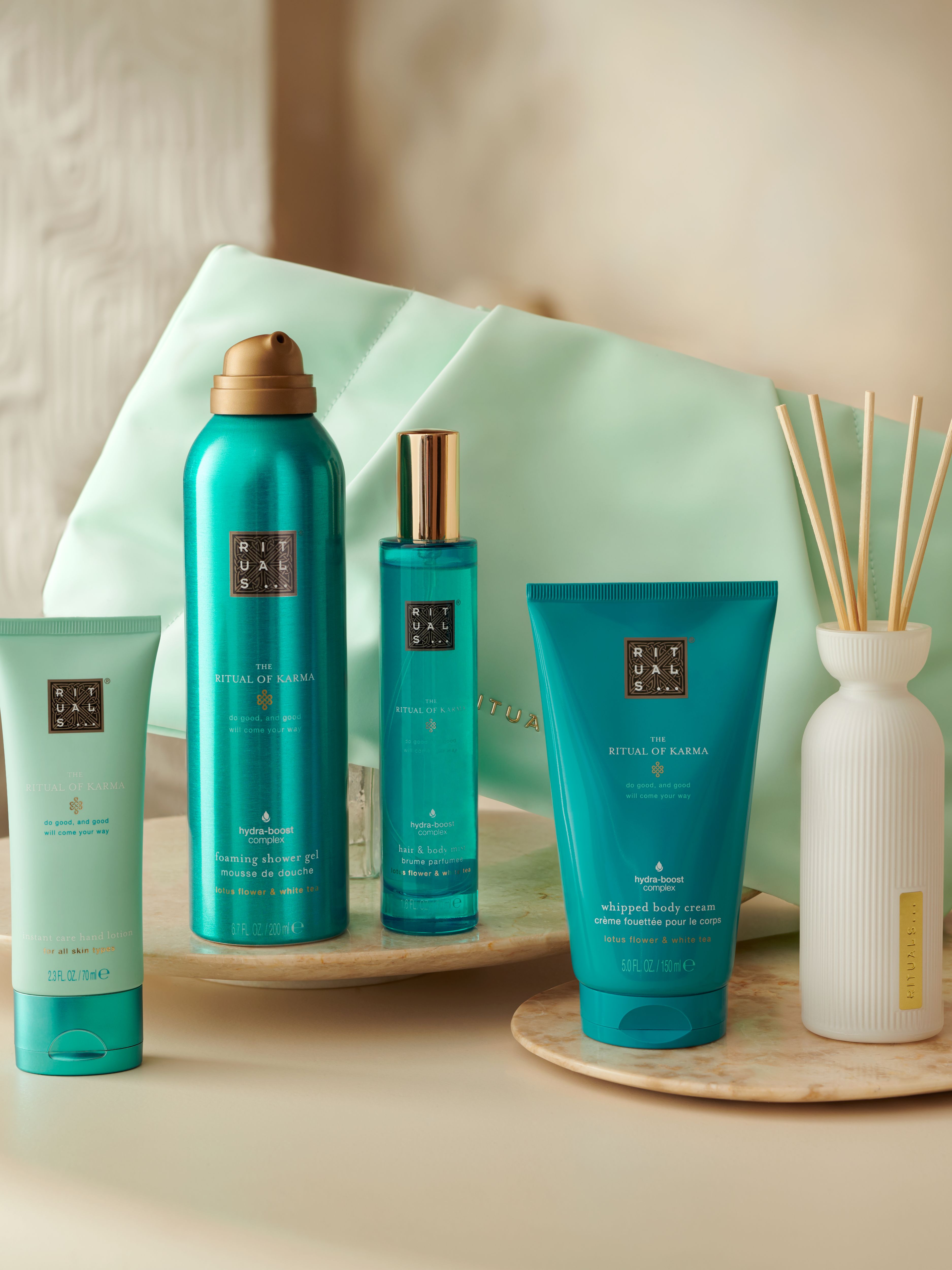 The Ritual of Karma - Large Gift Set 2026 Lifestyle with Closed Pack