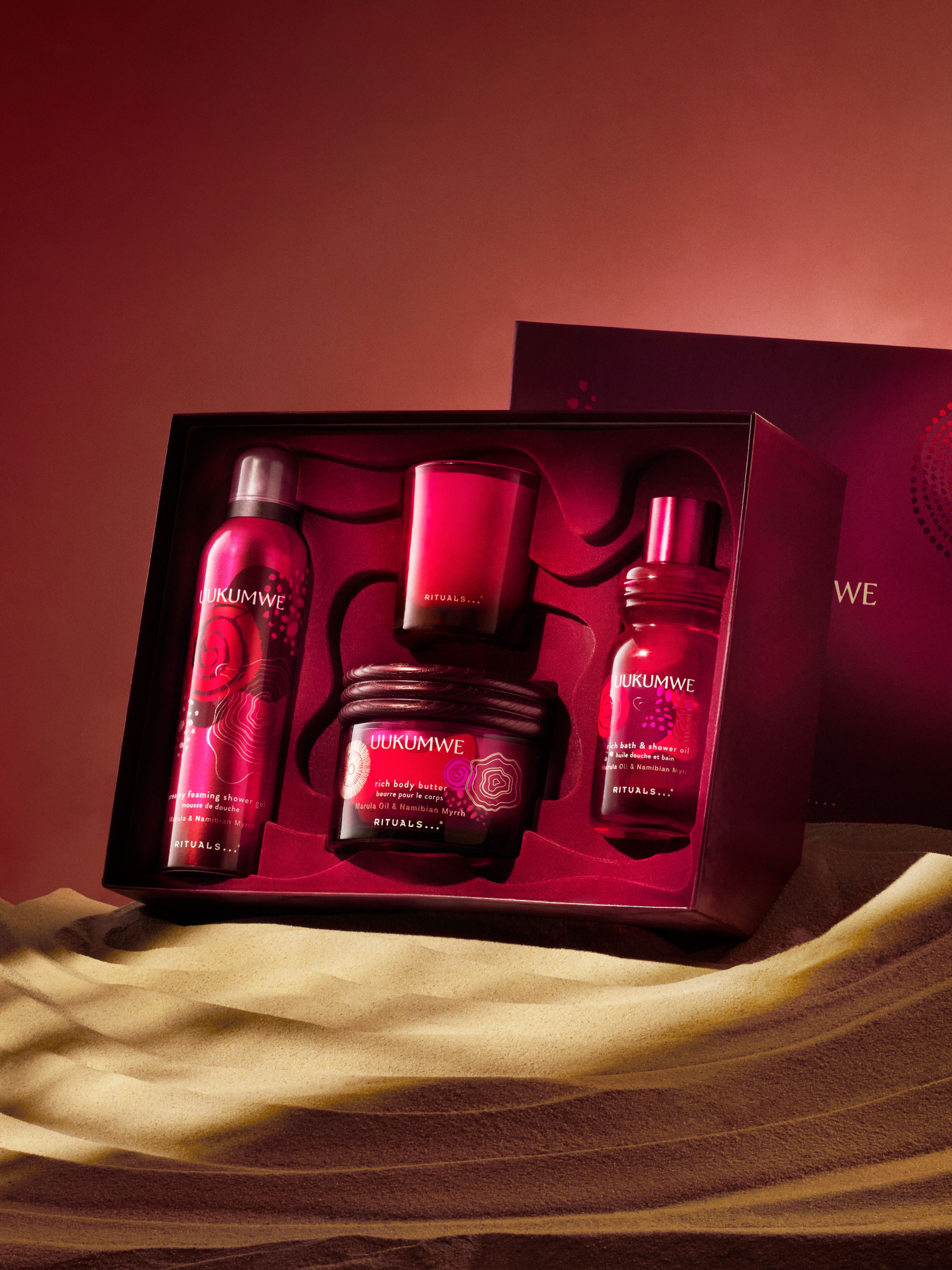 Uukumwe Collection Gift Set Studio with Product