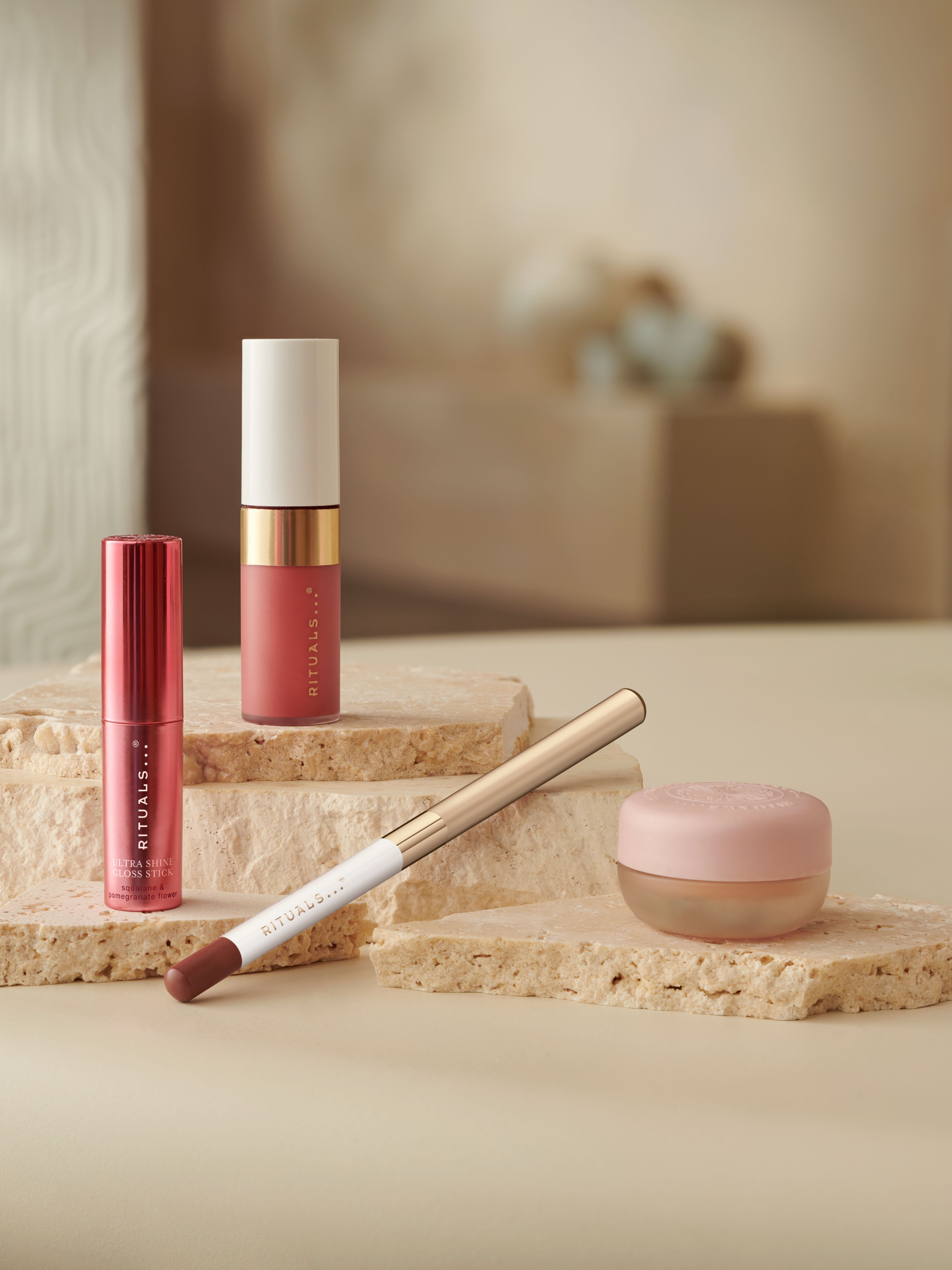 Make-Up Collection Lifestyle with Product Range
