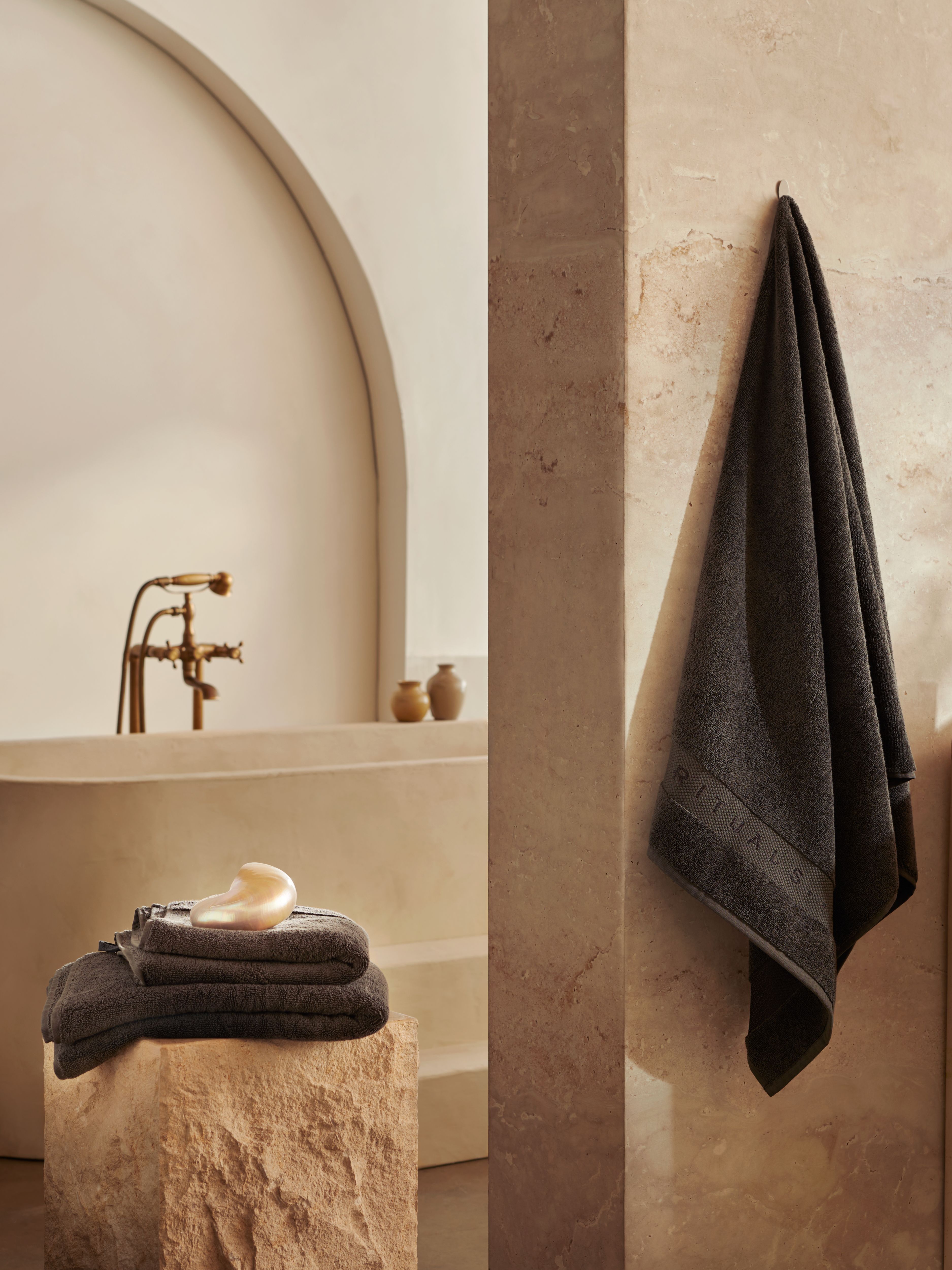 Super Soft Cotton Bath Towel 70x140cm Graphite Grey Lifestyle with Product