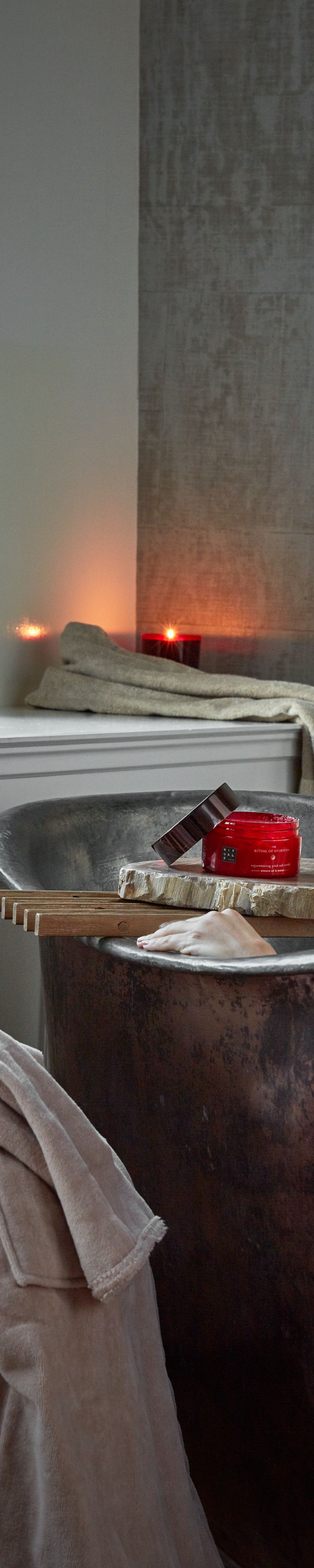 Gommage pour le corps Rituals de la gamme The Ritual of Ayurveda, 300 g – vue 3