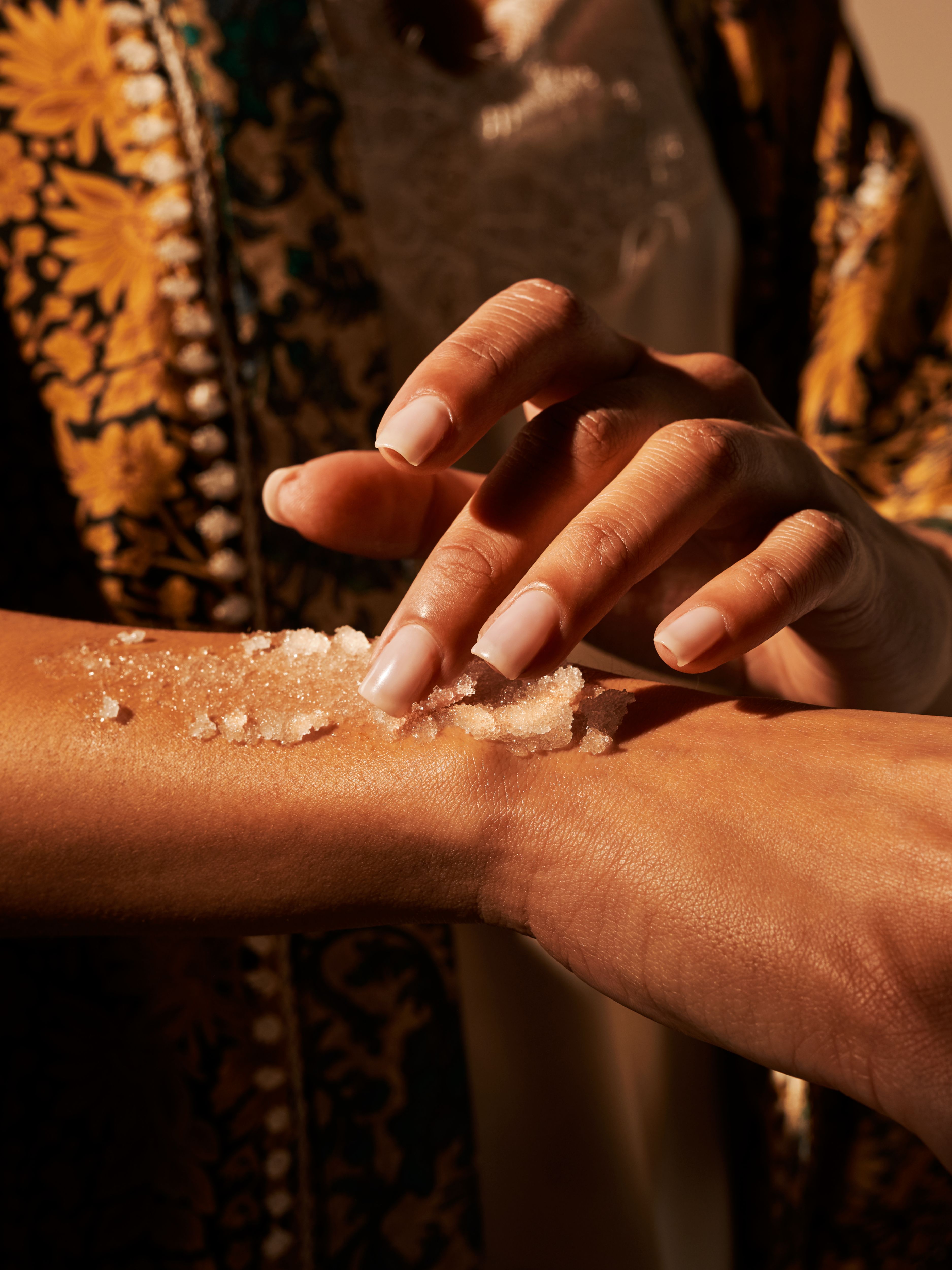 Best exfoliating scrubs for smooth skin: how to choose and use yours