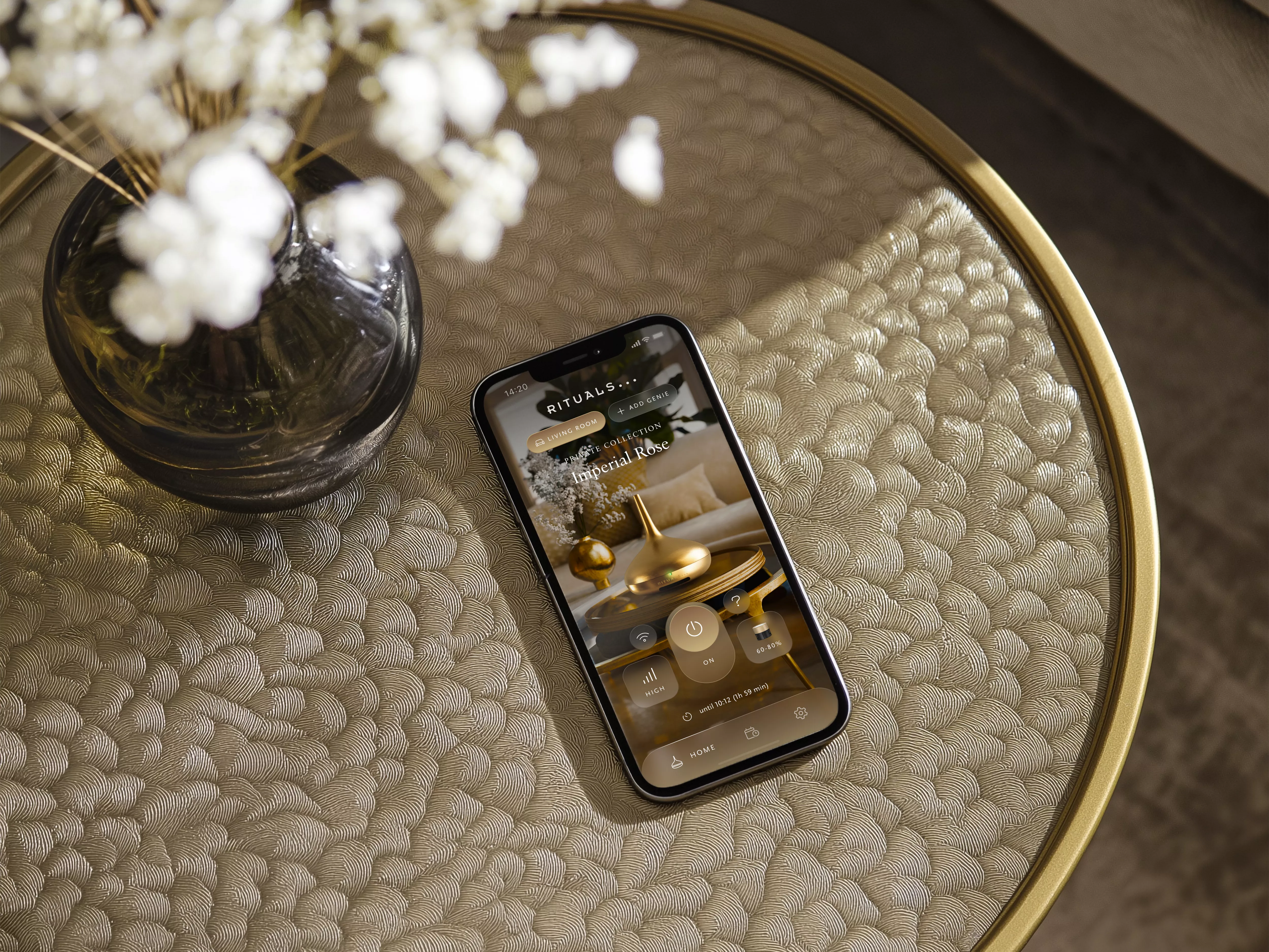 rituals-perfume-genie-app-sofa