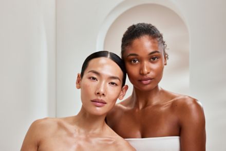 Midsummer glow: how to master the 'wet-look' trend naturally